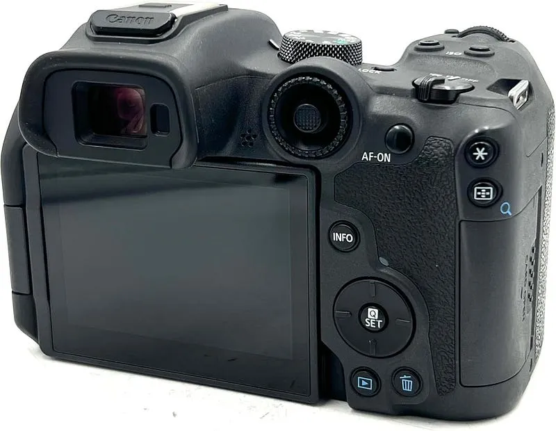 Canon EOS R7