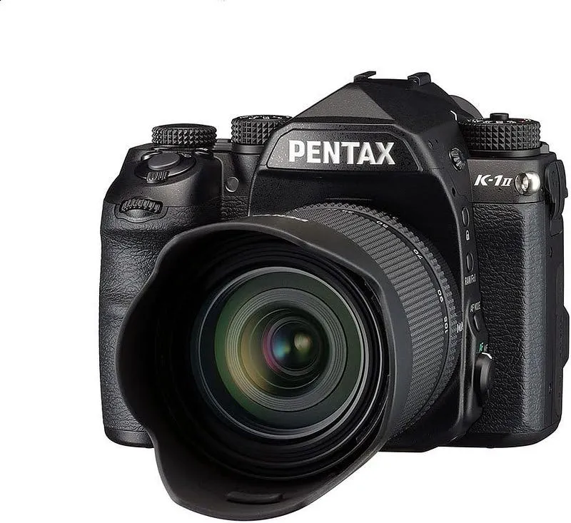 9 Best Cheapest Full Frame Cameras: (2023 Guide & Reviews)