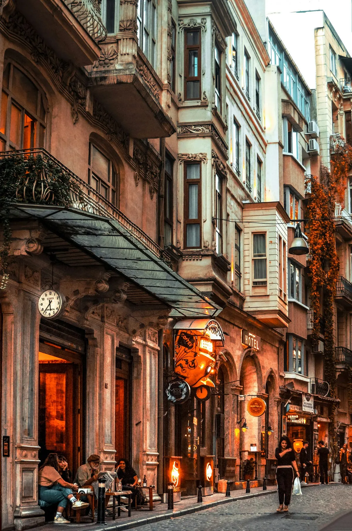 Best Canon Lens For Street Photography: Canon RF 28mm f/2.8 STM