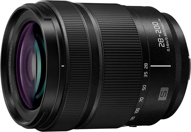 Panasonic Lumix S 28–200mm F4–7.1 Macro O.I.S.