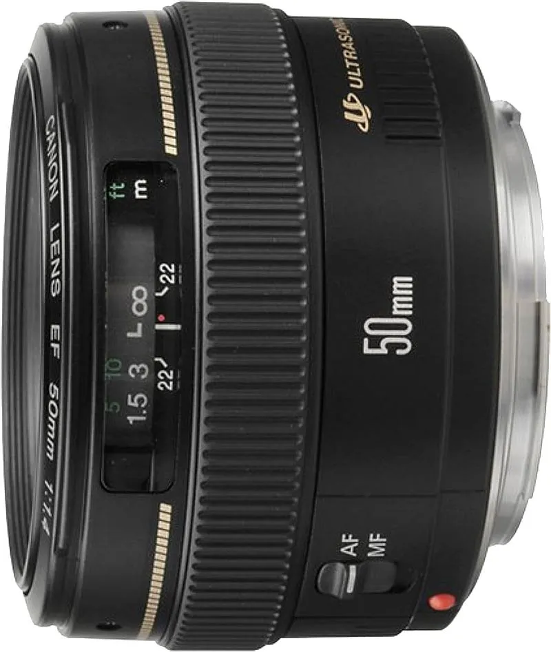 50mm f/1.4 or f/1.8