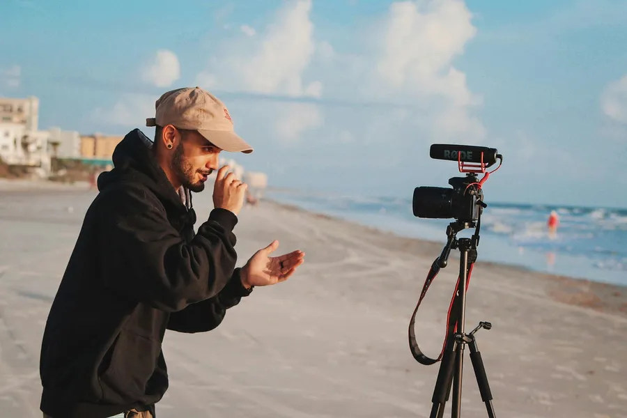 vlogging lens