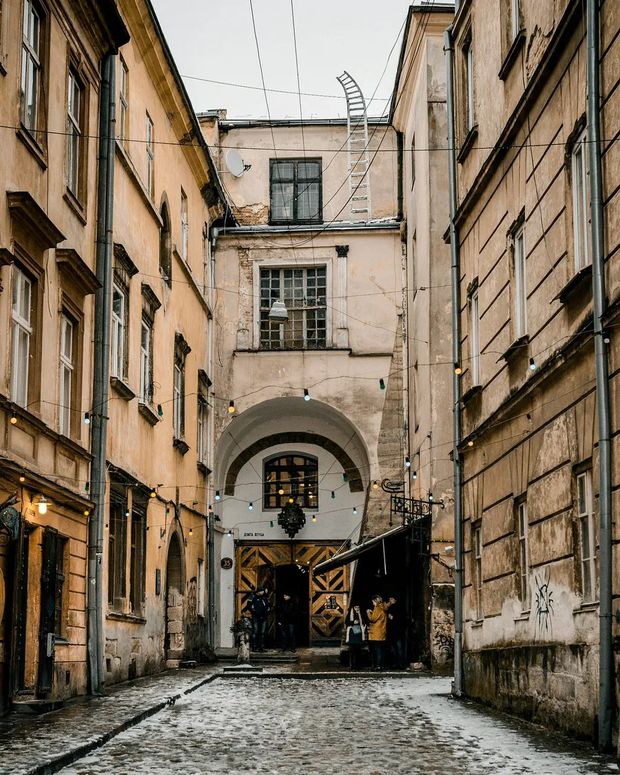 street photography with Fujifilm X-S20
