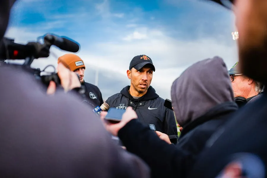 How to take professional sports photos?